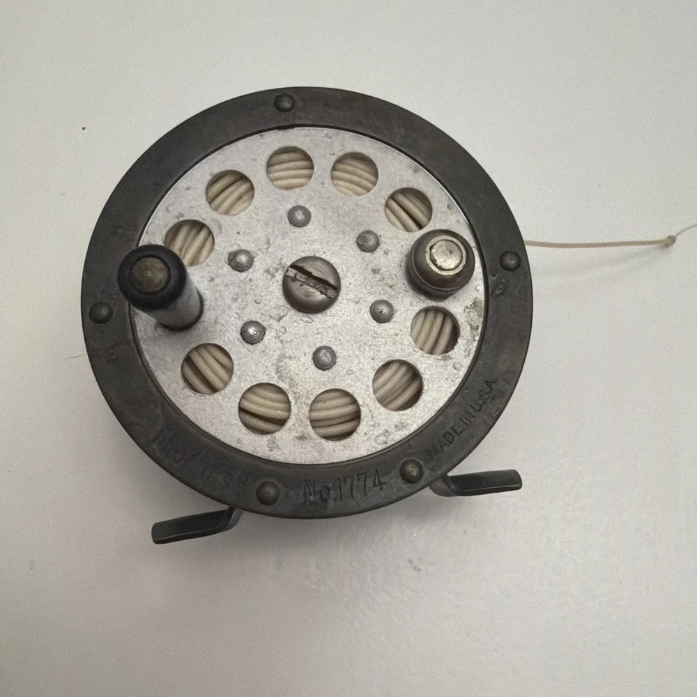 VINTAGE ( PFLUEGER ) PROGRESS 1774 FLY REEL/ CLEAN 🫧/ SEE PHOTOS